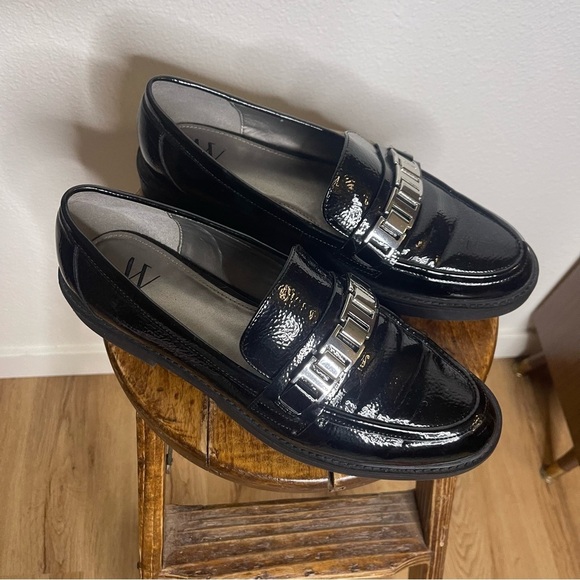 Worthington Size 11 Glossy Black Slip-On Loafers with Metallic Band - Picture 1 of 11